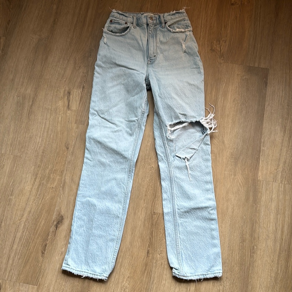 Abercrombie 90s Straight Ultra High Rise Jeans